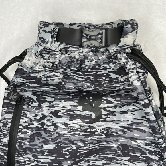 Gecko Brands Embark Camouflage Dry Bag Backpack Paddle Board Canoeing - Picture 7 of 9